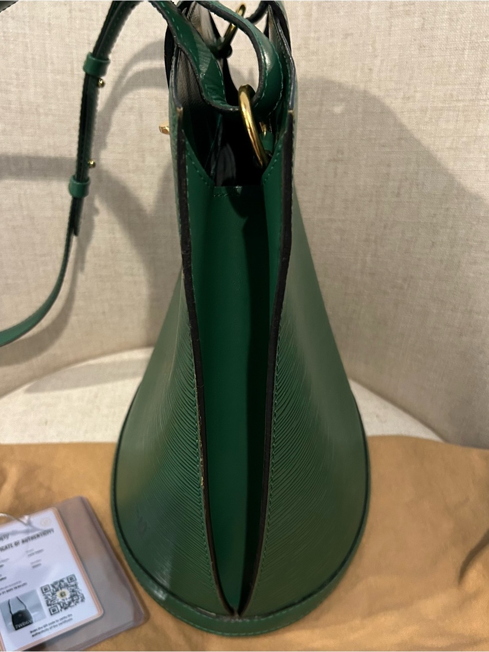Louis Vuitton Cluny Green Epi Leather Bucket Shoulder Bag w/Entrupy Certificate - Picture 4 of 17